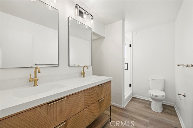 Building Photo - 665 Temple Hills Dr