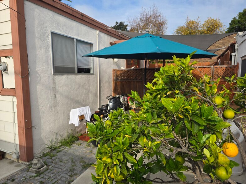 Building Photo - 3786 Meier St