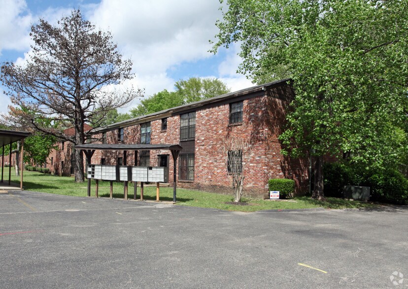 Building Photo - Raintree Apartments