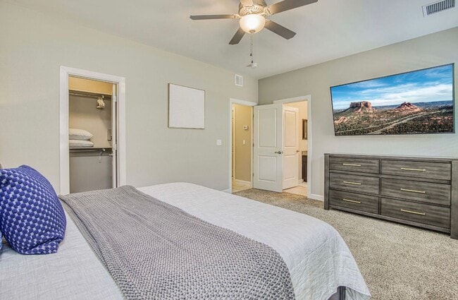 Building Photo - Furnished Eastside Beautiful 3 bed/2 baths for RENT Utilities & Wi-Fi INCLUDED