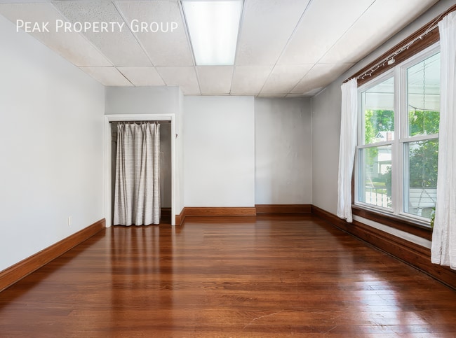 Building Photo - 202 W 8th Ave