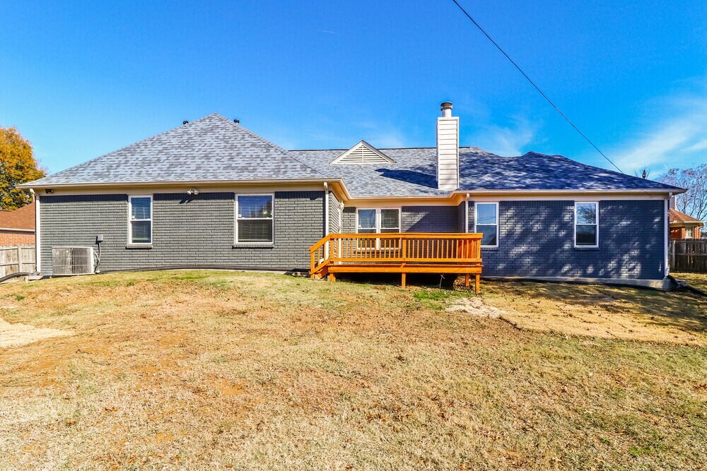Building Photo - 2827 Fletcher View Dr