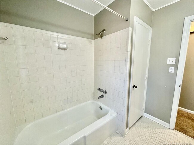 Building Photo - 452 Cloverhill Pl