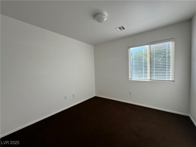 Building Photo - 9501 Ironsend St