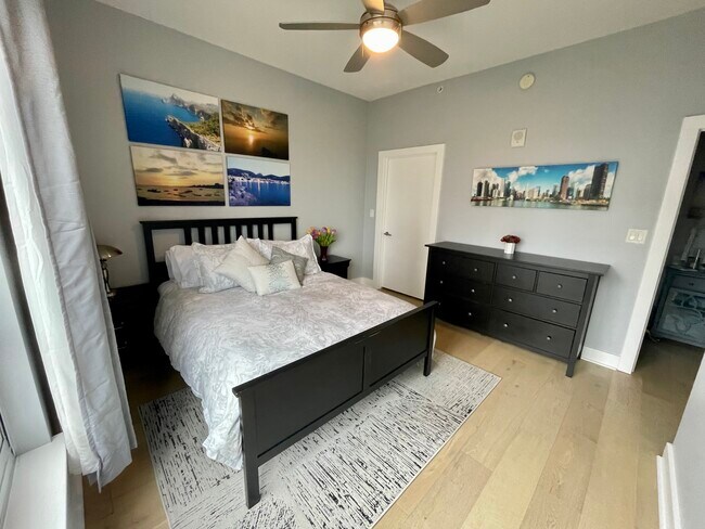 Guest/2nd Bedroom - 603 Davis St