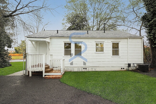 Building Photo - Move in before January 15th and get $100 OFF your rent for the first 3 months — PLUS a $250 Amazo...