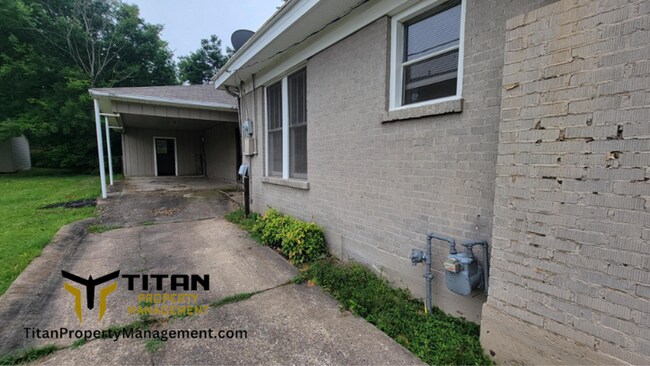 Building Photo - 316 W Conway St
