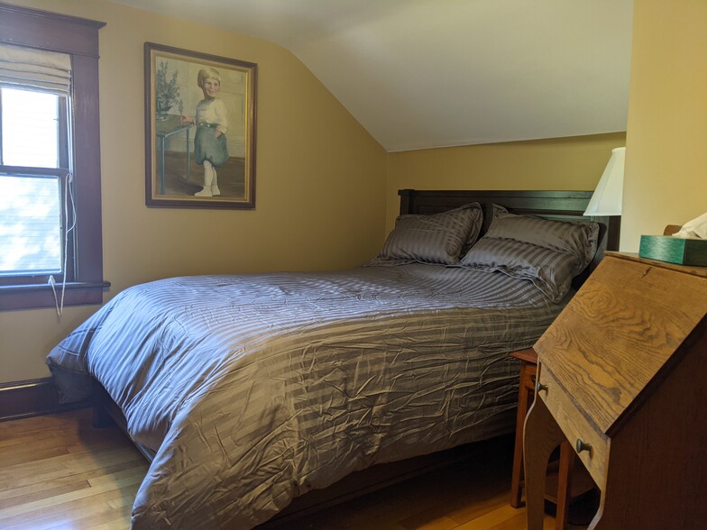 Bedroom 4 - 82 Hungerford Terrace