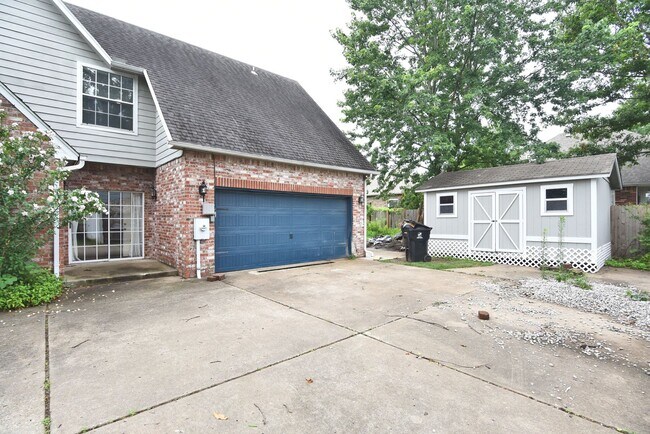 Building Photo - 1704 N 12th St