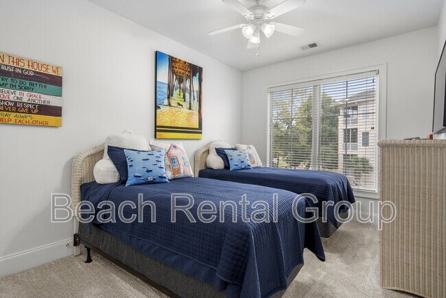 Building Photo - 2180 Waterview Dr