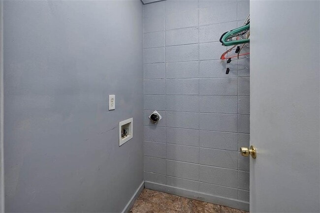 Building Photo - 505 1st Ave