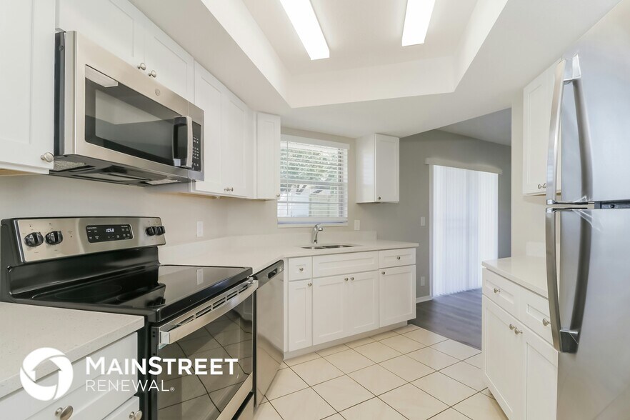 Building Photo - 5113 Roble Ave