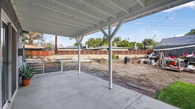 Building Photo - 1216 Butterfield Rd