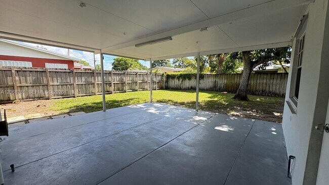 Building Photo - 251 N 68th Terrace