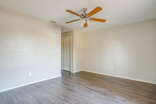 Building Photo - 4409 Altamesa Blvd