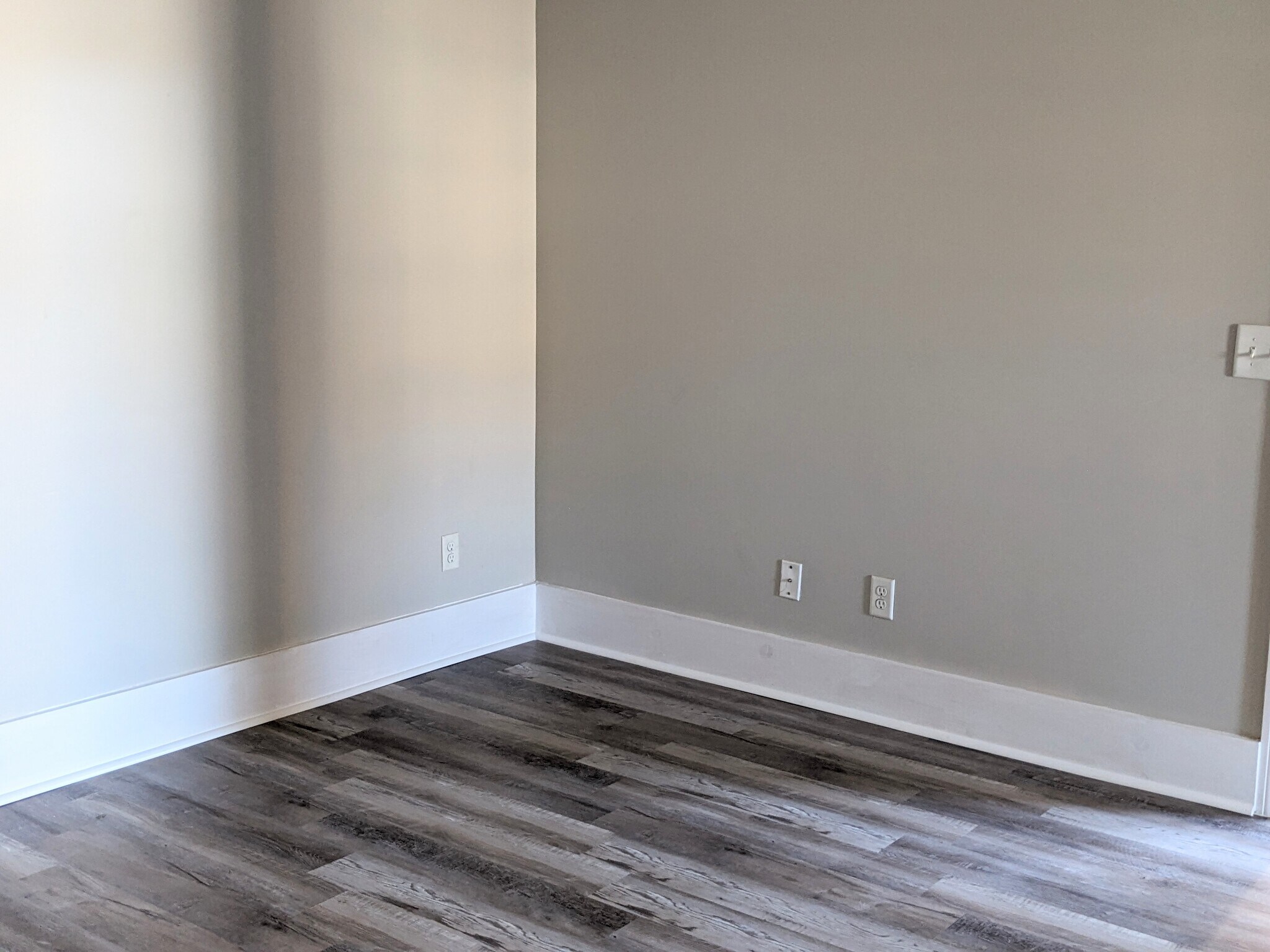 Building Photo - 1 Main St