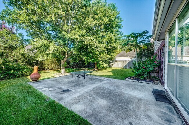Building Photo - 22726 Shannon Falls Ct