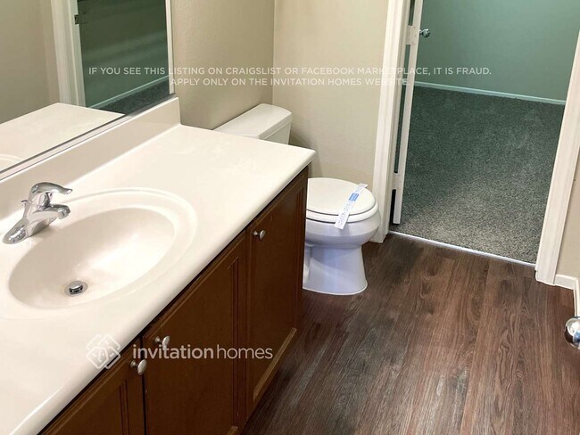 Building Photo - 10619 Gibbous Moon Dr