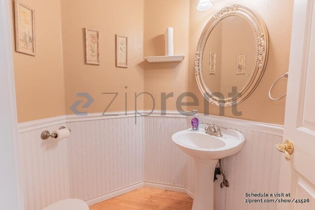 Building Photo - 16124 Baccarat Way