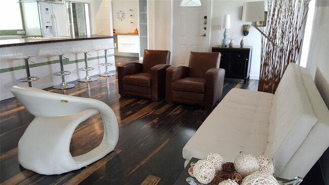 Building Photo - 7108 NW 66th St