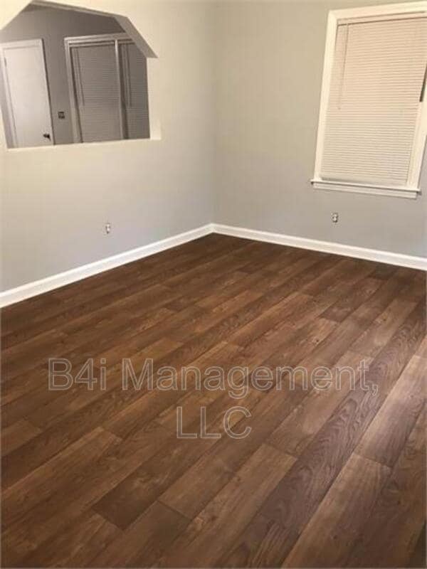 Building Photo - 4569 Mitchell St