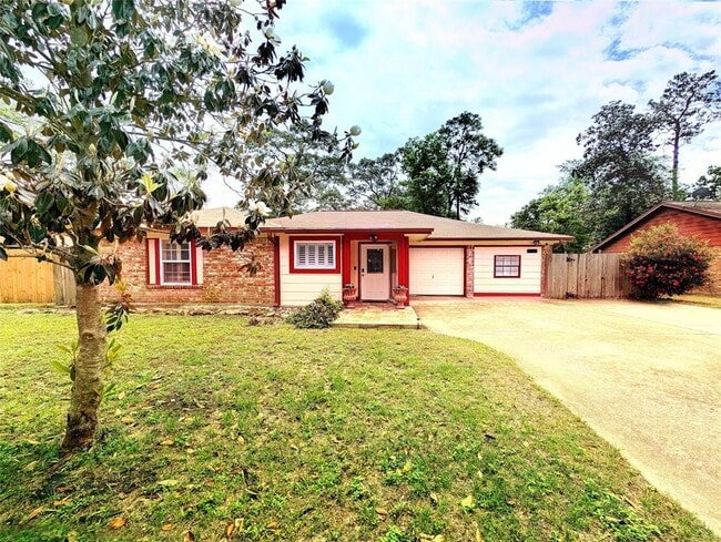Building Photo - 3215 Royal Oaks Dr