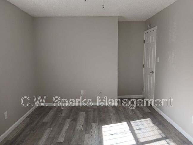 Building Photo - 7840 Mirage Valley Dr