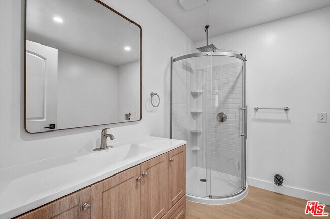 Building Photo - 9642 Tujunga Canyon Blvd