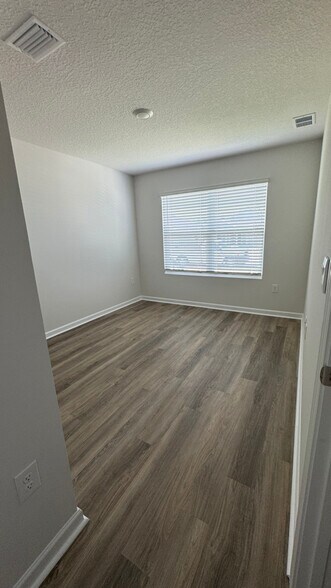 Building Photo - 6321 Firefly Dr