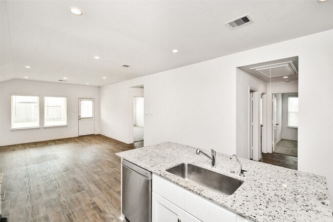 Building Photo - 4243 Bromham Farms Dr