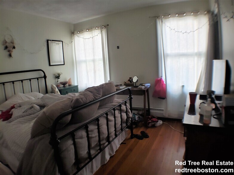 Building Photo - 785 Washington St