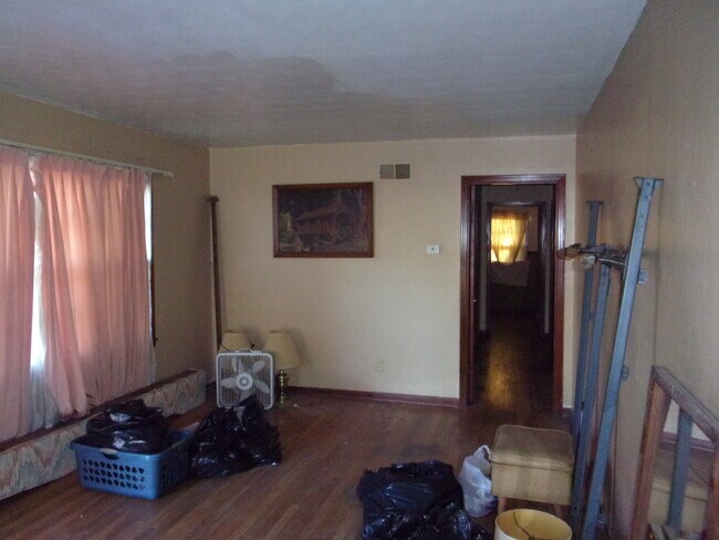 Building Photo - 1601 Haywood Ave