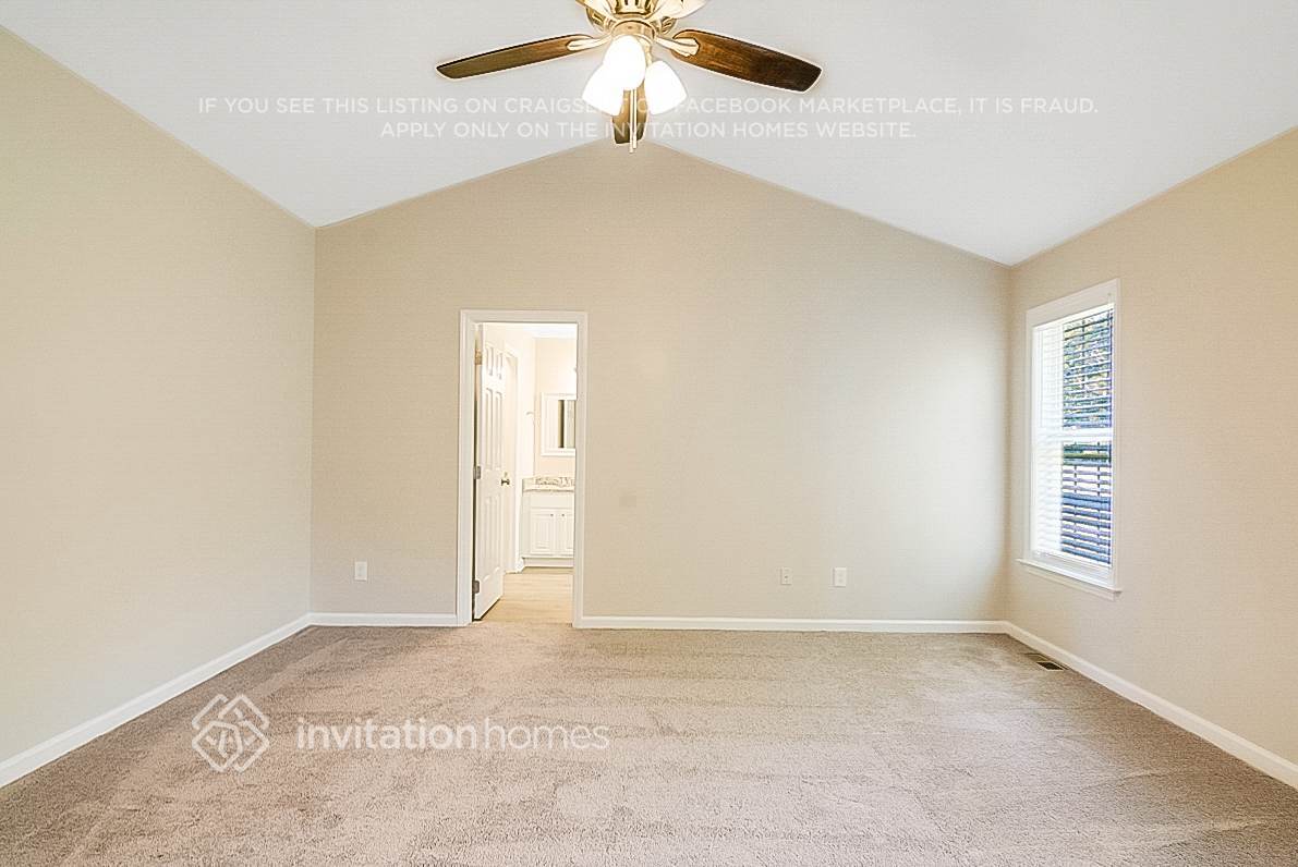Building Photo - 119 Woodsorrell Ct