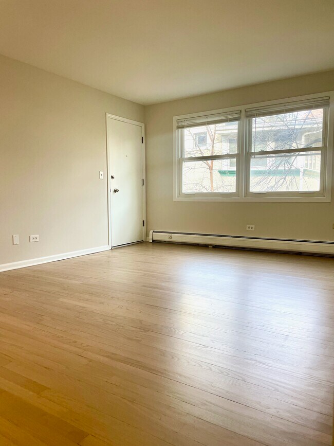 Building Photo - 406 Franklin Ave