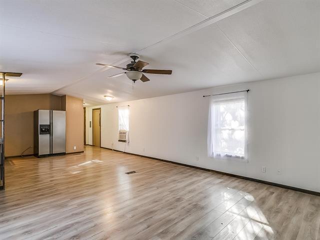 Building Photo - 1802 Whispering Oaks St