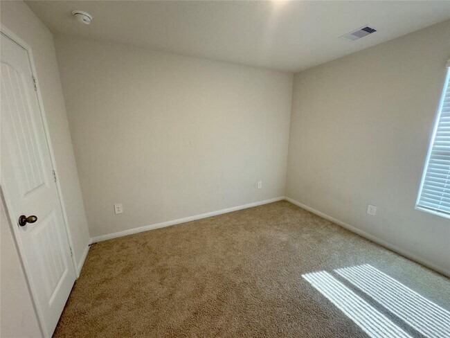 Building Photo - 1302 Camden Ln