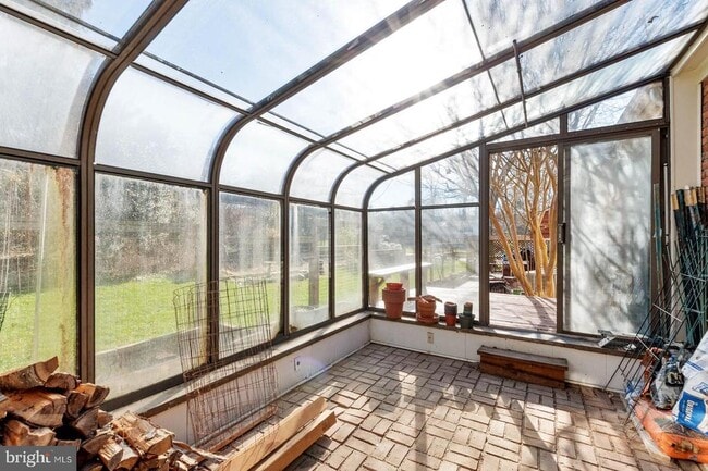 Building Photo - 9711 Cinnamon Creek Dr
