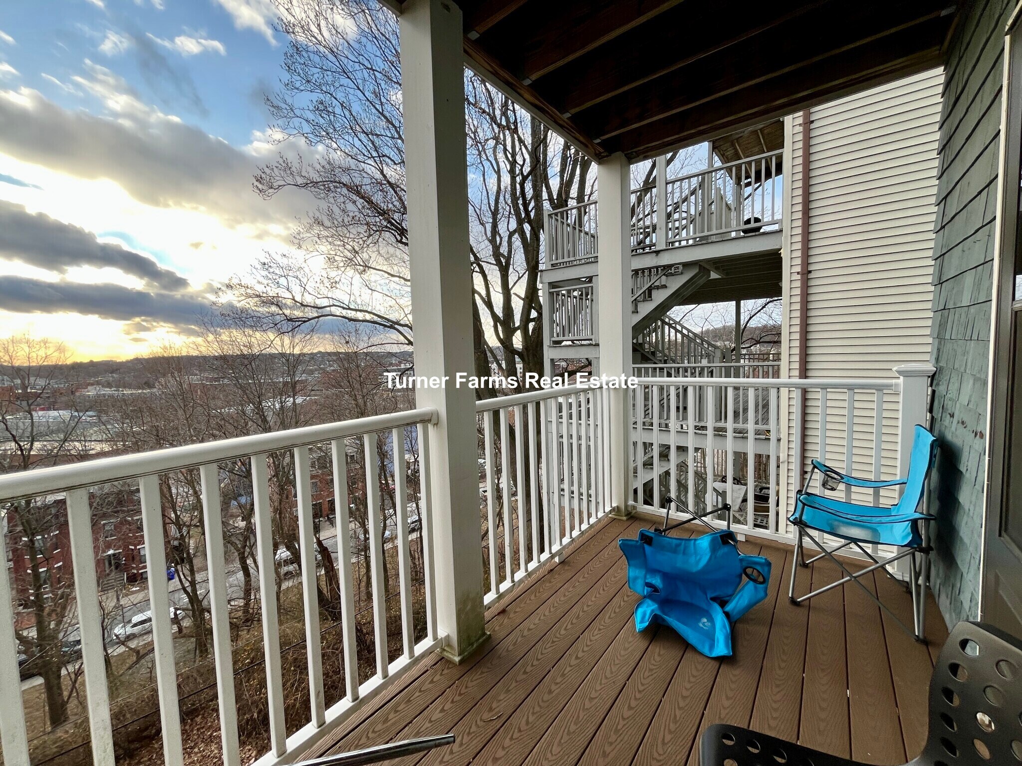 Building Photo - 47 Beech Glen St