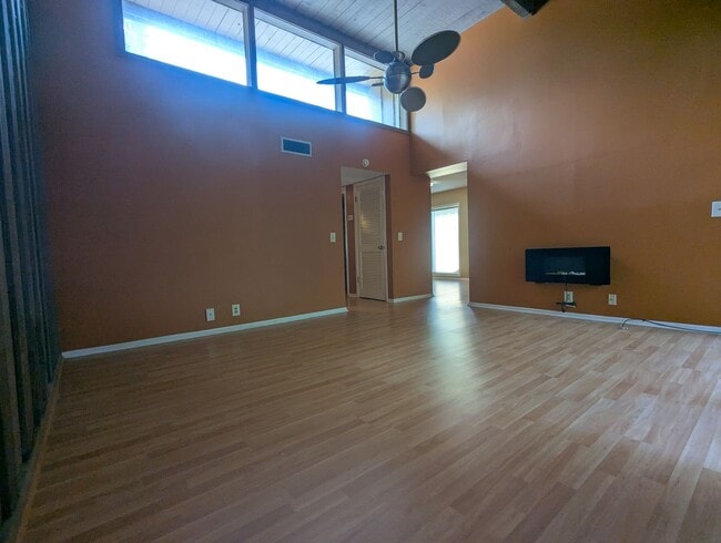 Building Photo - True Florida Living