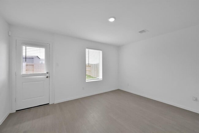 Building Photo - 18271 Via Aurelia Dr