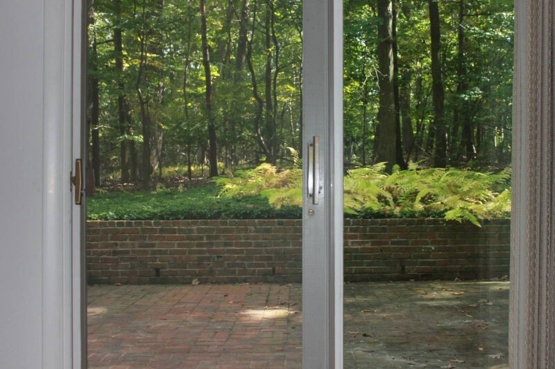 Building Photo - 734 Trephanny Ln