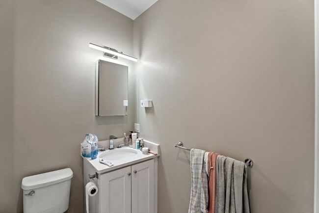 Building Photo - 1457 Tremont St