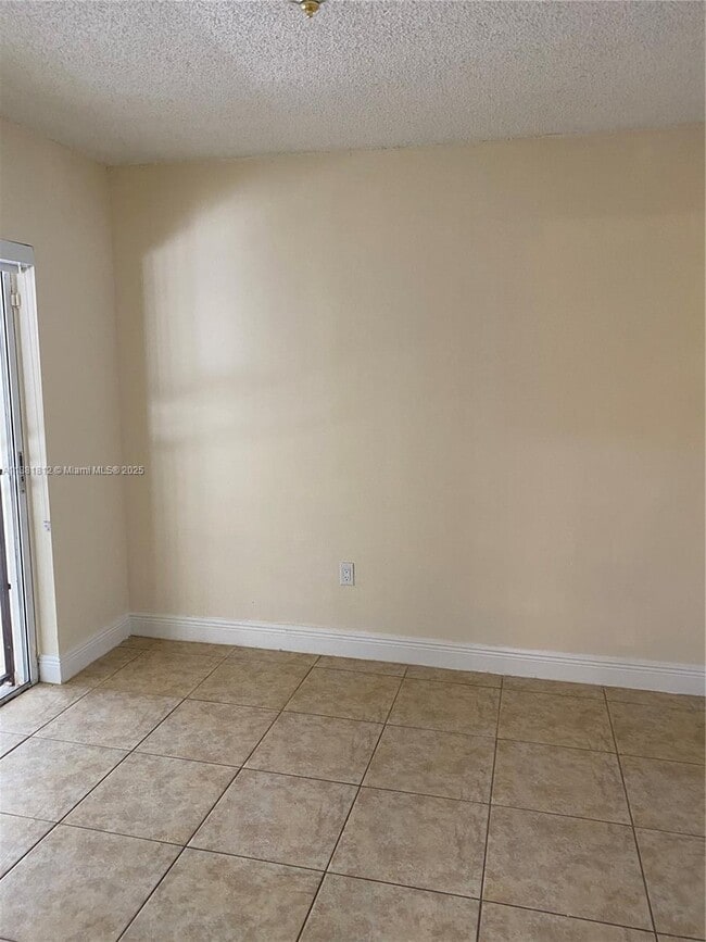 Building Photo - 535 W 79th Pl