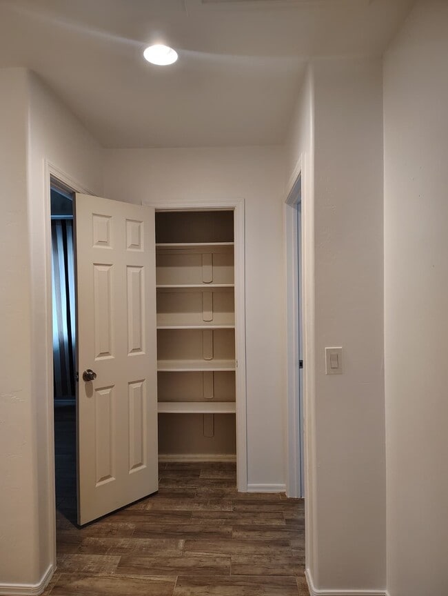 Building Photo - 73 Ver Patria