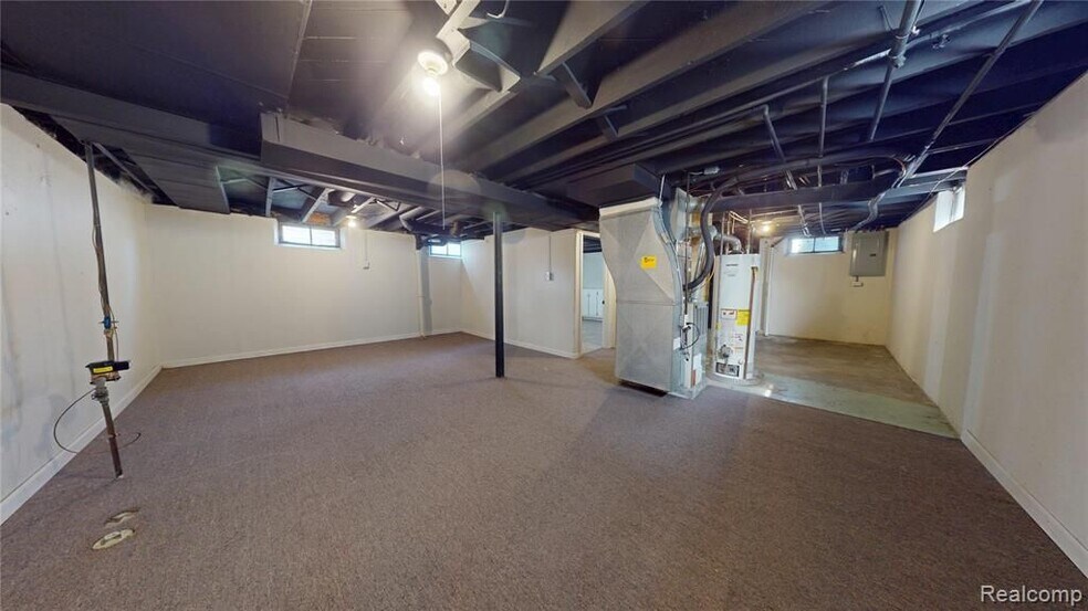 Building Photo - 3734 Buckingham Ave