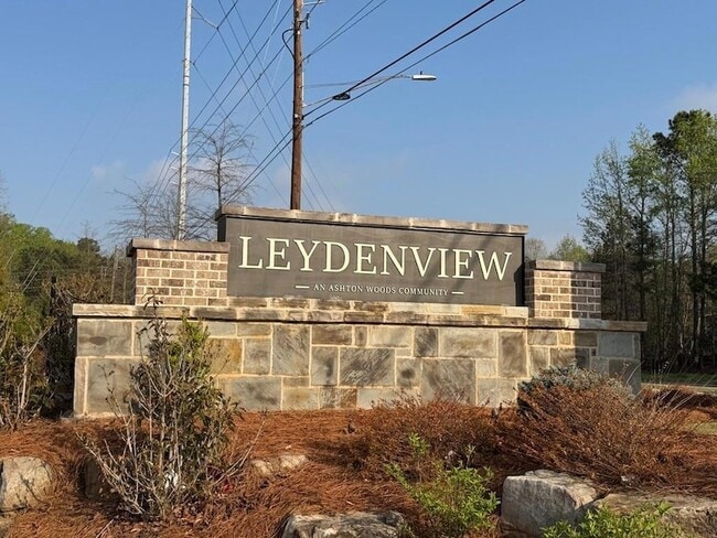 Building Photo - 6715 Armonia Dr