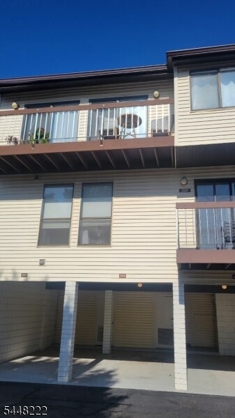 Building Photo - 3102 Revere Ct