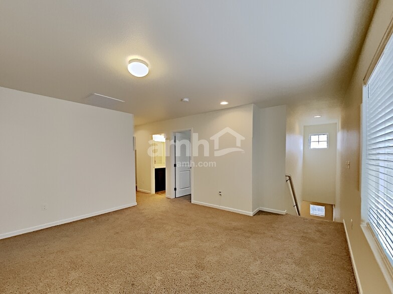 Building Photo - 2159 NW Woodland Dr