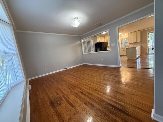Building Photo - 209 Allendale Dr
