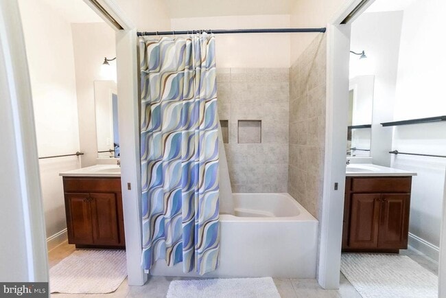 Building Photo - 24900 Fox Run Ln